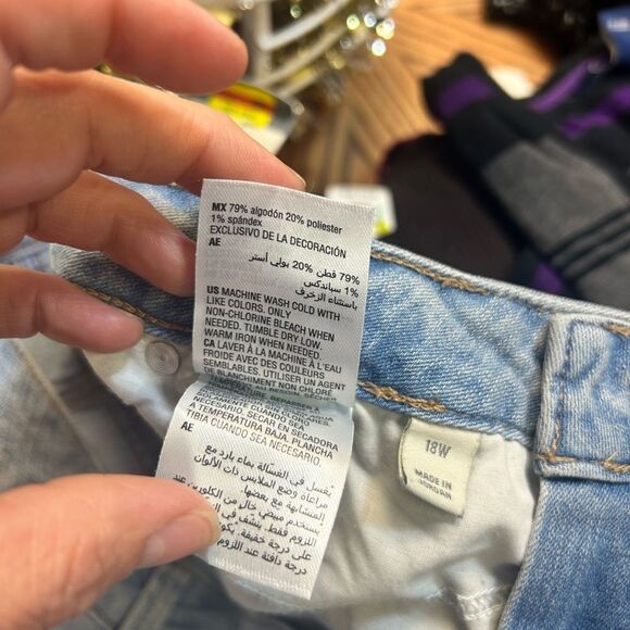 Stlye & CO Ladies Size 18 W Blue Jeans With Flowers - Picture 4 of 7